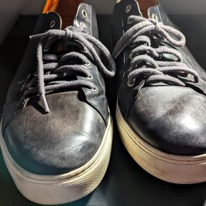 Magnani Black Leather Sneakers